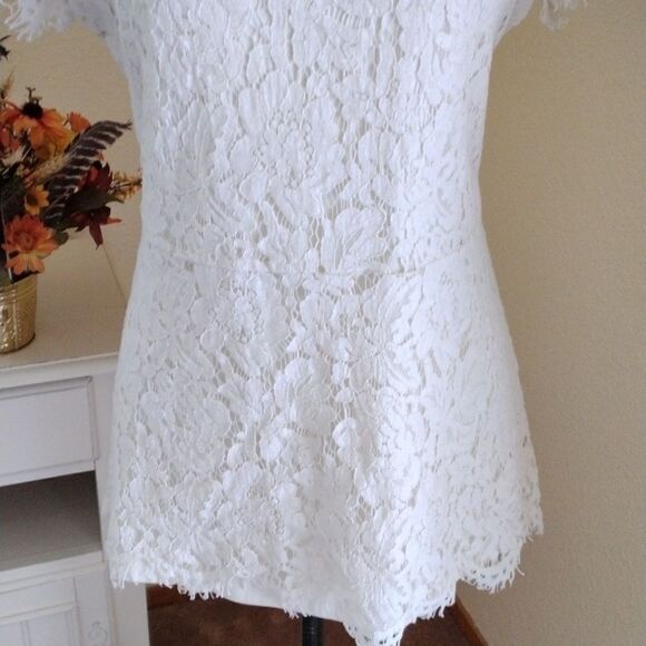 Isaac Mizrahi Lace Top - Picture 3 of 9